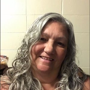 Meet your Posher, Tia